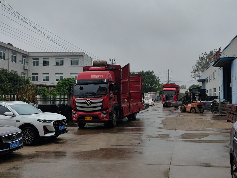 2024年10月29日鋅鋼護(hù)窗欄桿裝車發(fā)貨！