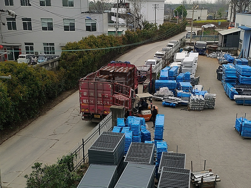 2025年3月28日鋁合金百葉窗裝車發(fā)貨! 2025年3月28日鋁合金百葉窗裝車發(fā)貨!